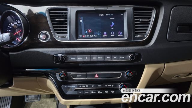Kia Canival 2019 — photo 14