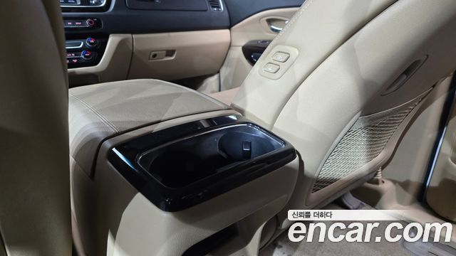 Kia Canival 2019 — photo 18