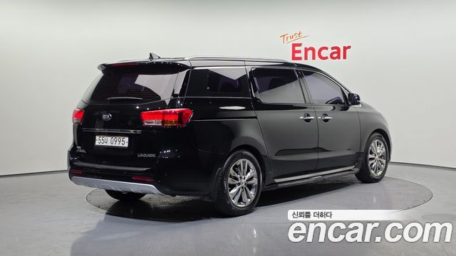Kia Canival 2016 — photo 2