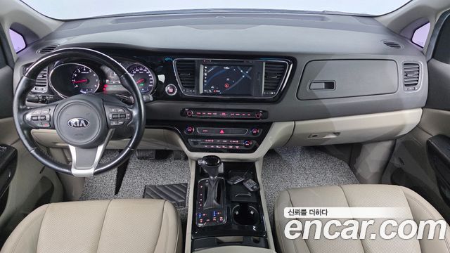 Kia Canival 2016 — photo 7