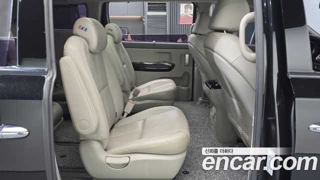 Kia Canival 2016 — photo 12