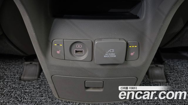 Kia Canival 2016 — photo 18