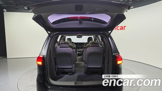 Kia Canival 2016 — photo 20