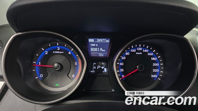Hyundai i30 2012 — photo 8