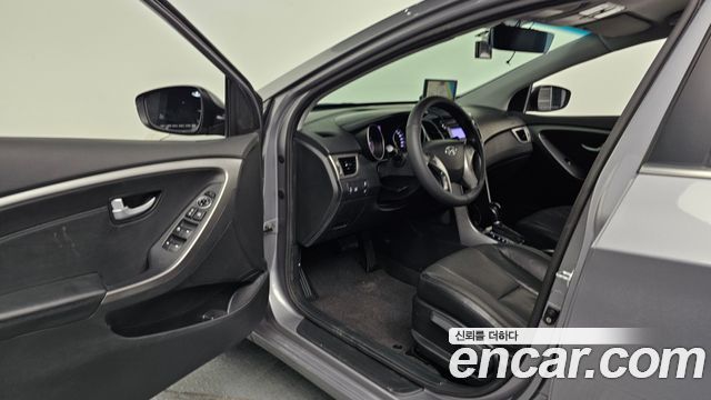 Hyundai i30 2012 — photo 10