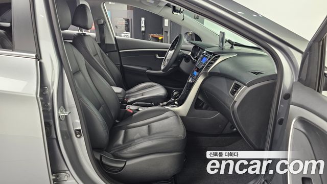 Hyundai i30 2012 — photo 11