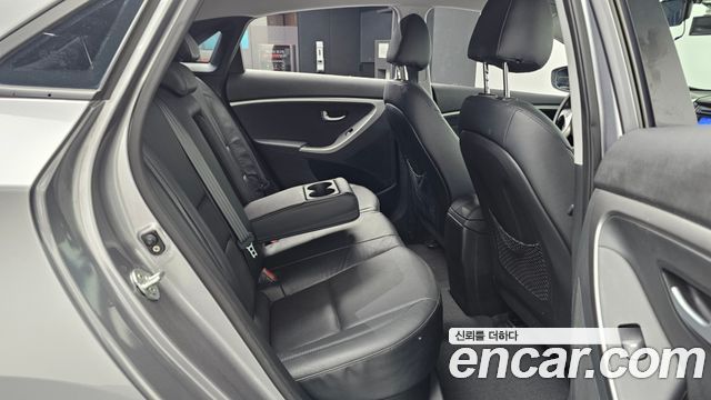 Hyundai i30 2012 — photo 12