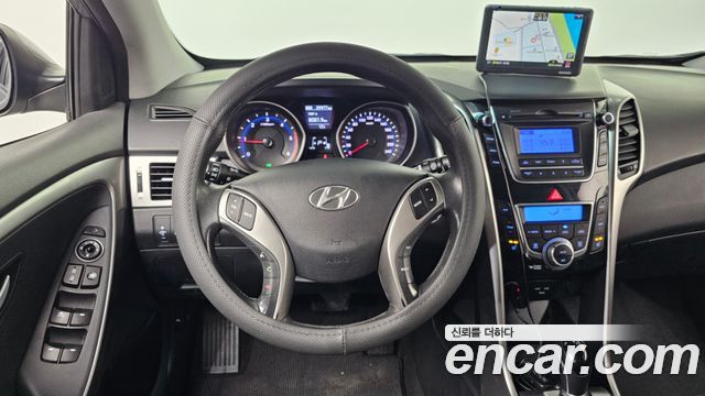 Hyundai i30 2012 — photo 13