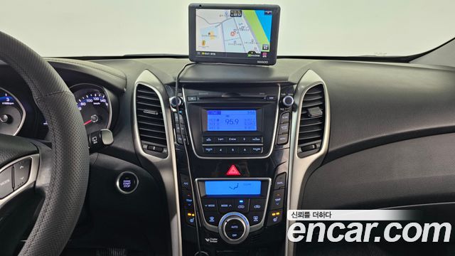 Hyundai i30 2012 — photo 14