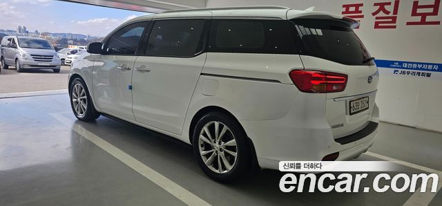 Kia Canival 2019 — photo 10