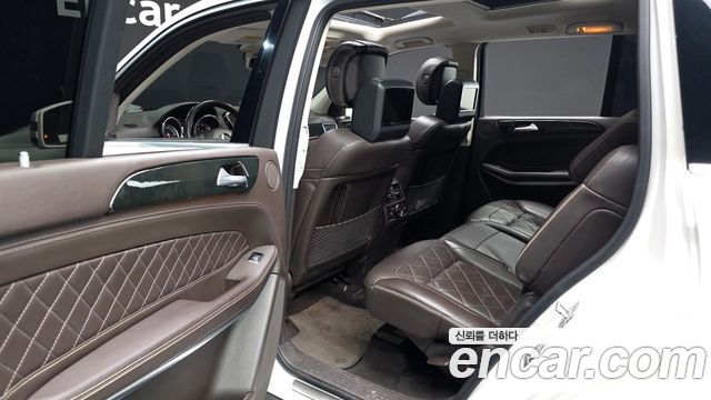 Mercedes-Benz GLS-Class 2017 — photo 12