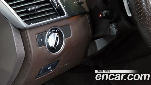 Mercedes-Benz GLS-Class 2017 — photo 16