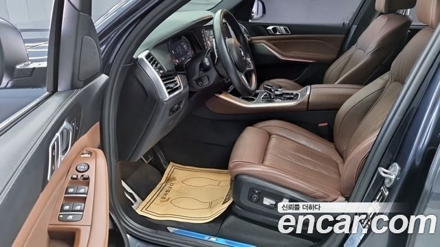 BMW X5 2022 — photo 10