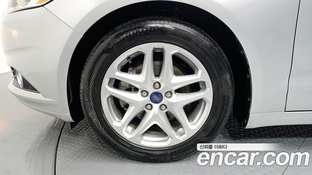 Ford Fusion 2013 — photo 5