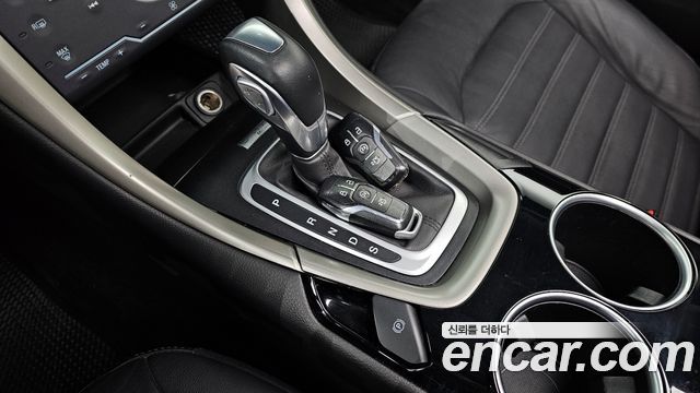 Ford Fusion 2013 — photo 9