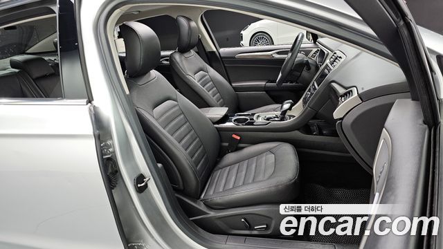 Ford Fusion 2013 — photo 10