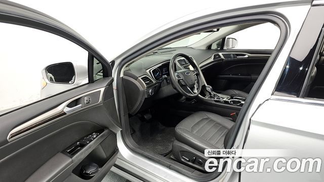 Ford Fusion 2013 — photo 11