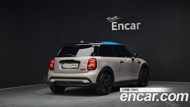Mini Cooper 2022 — photo 2