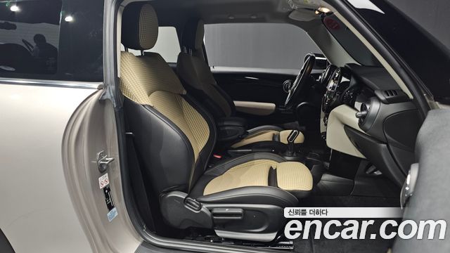 Mini Cooper 2022 — photo 10