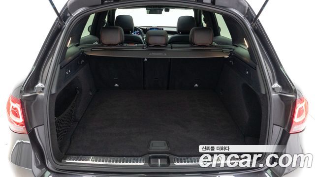 Mercedes-Benz GLC-Class 2022 — photo 9