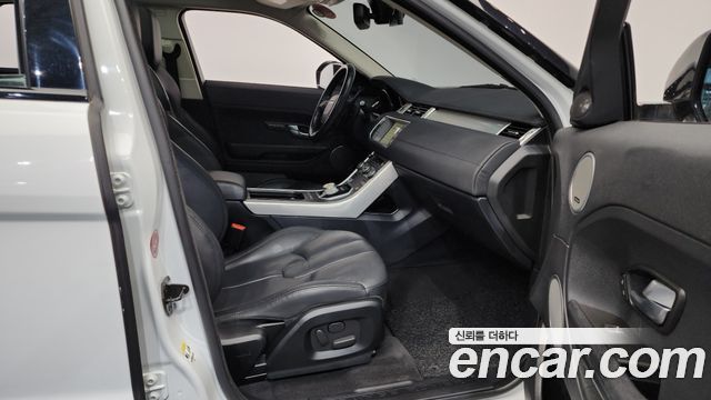 Land Rover Range Rover Evoque 2015 — photo 11