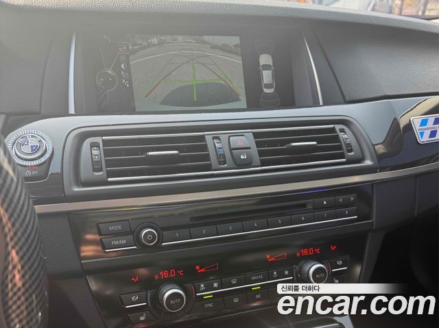 BMW 5-Series 2014 — photo 10