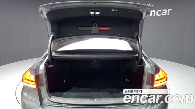 Genesis G80 2018 — photo 20