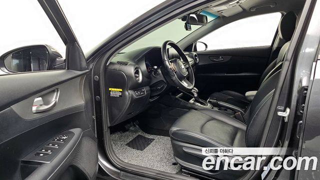 Kia K3 2020 — photo 11
