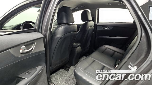 Kia K3 2020 — photo 12