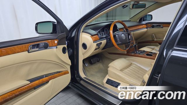 Volkswagen Phaeton 2006 — photo 10