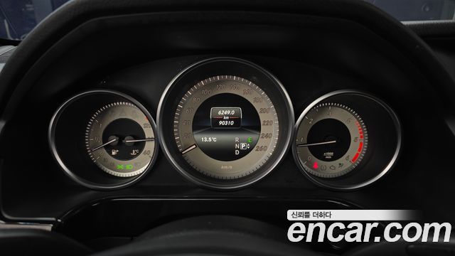 Mercedes-Benz E-Class 2014 — photo 8