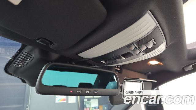 Mercedes-Benz E-Class 2014 — photo 18