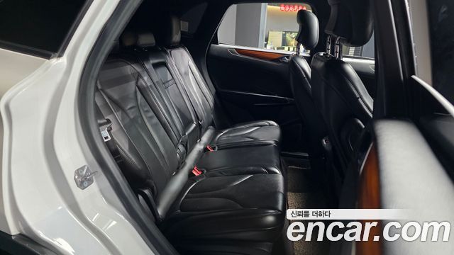 Lincoln MKC 2017 — photo 12