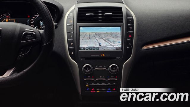 Lincoln MKC 2017 — photo 14