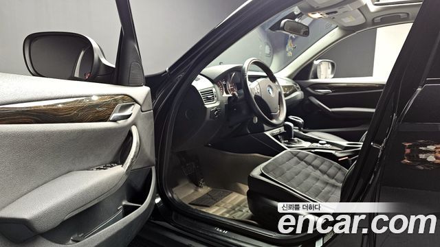BMW X1 2011 — photo 12