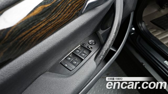 BMW X1 2011 — photo 13