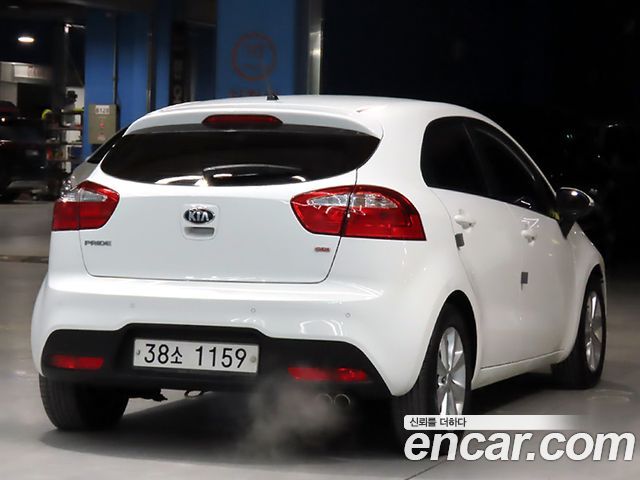 Kia pride 2014 — photo 4