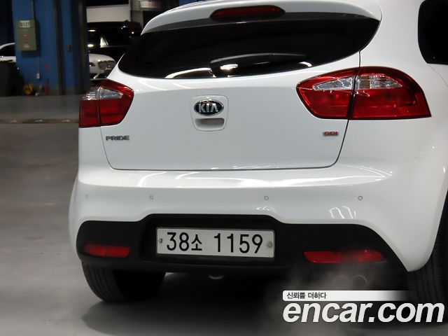 Kia pride 2014 — photo 17