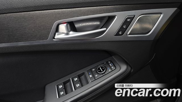 Genesis G80 2018 — photo 18