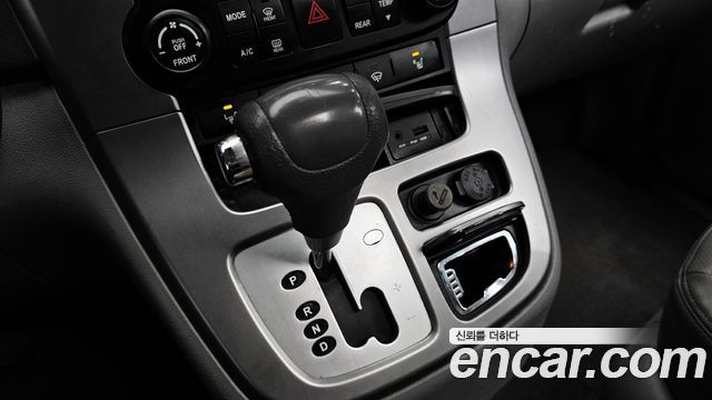 Kia Canival 2013 — photo 9
