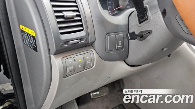 Kia Canival 2013 — photo 13