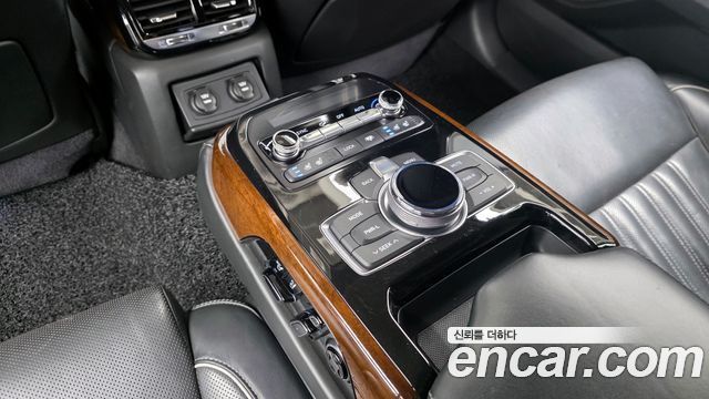 Genesis EQ900 2017 — photo 19