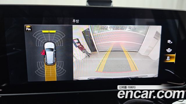 Mercedes-Benz GLB-Class 2020 — photo 15