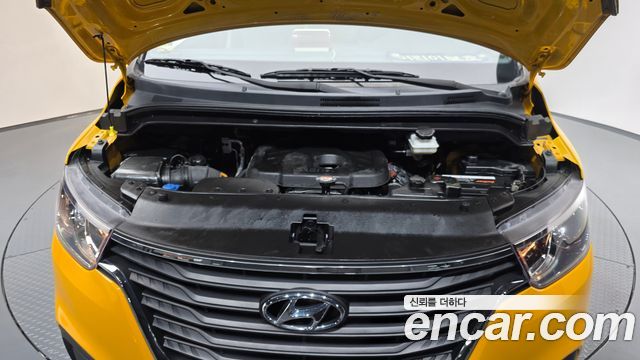 Hyundai Starex 2019 — photo 6