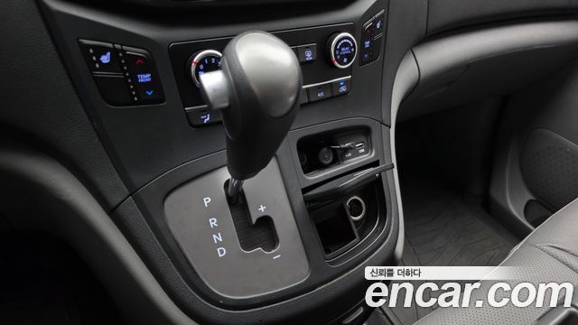 Hyundai Starex 2019 — photo 9