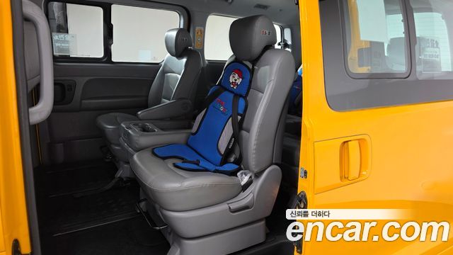 Hyundai Starex 2019 — photo 12