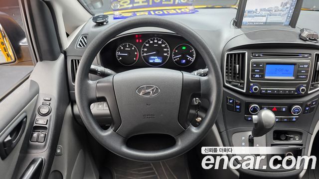 Hyundai Starex 2019 — photo 13