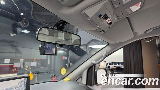Hyundai Starex 2019 — photo 19