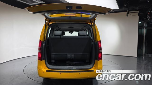 Hyundai Starex 2019 — photo 20
