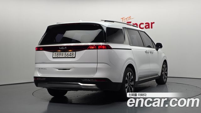 Kia Canival 2022 — photo 2